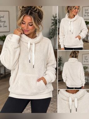 Mondetta Ivory Plush Sherpa Funnel Neck Pullover Hoodie